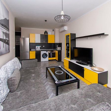 סופיה Lovely Home Parking Included מראה חיצוני תמונה