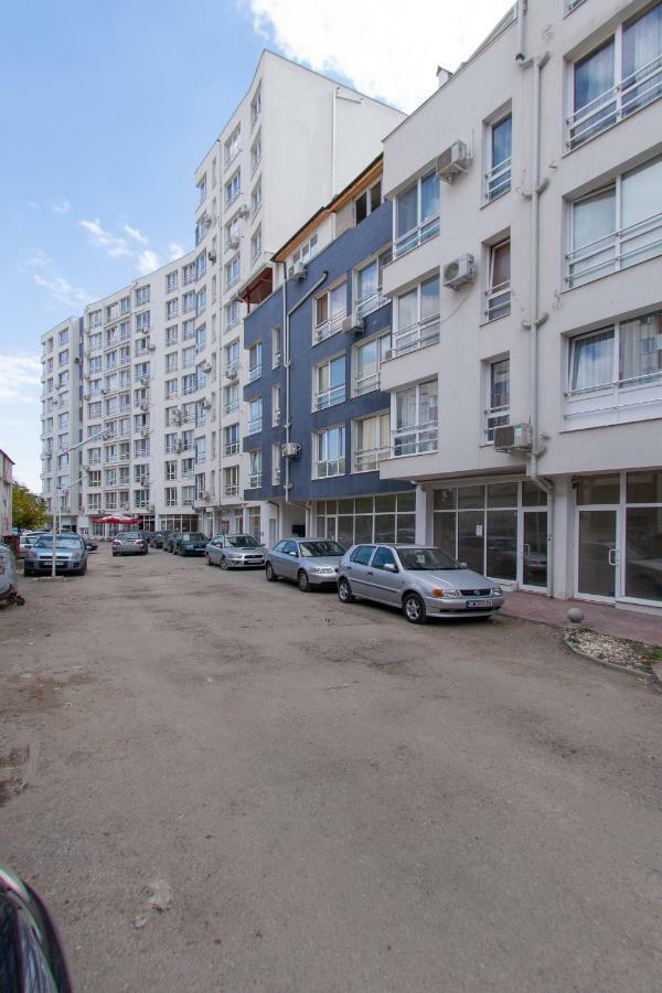 סופיה Lovely Home Parking Included מראה חיצוני תמונה