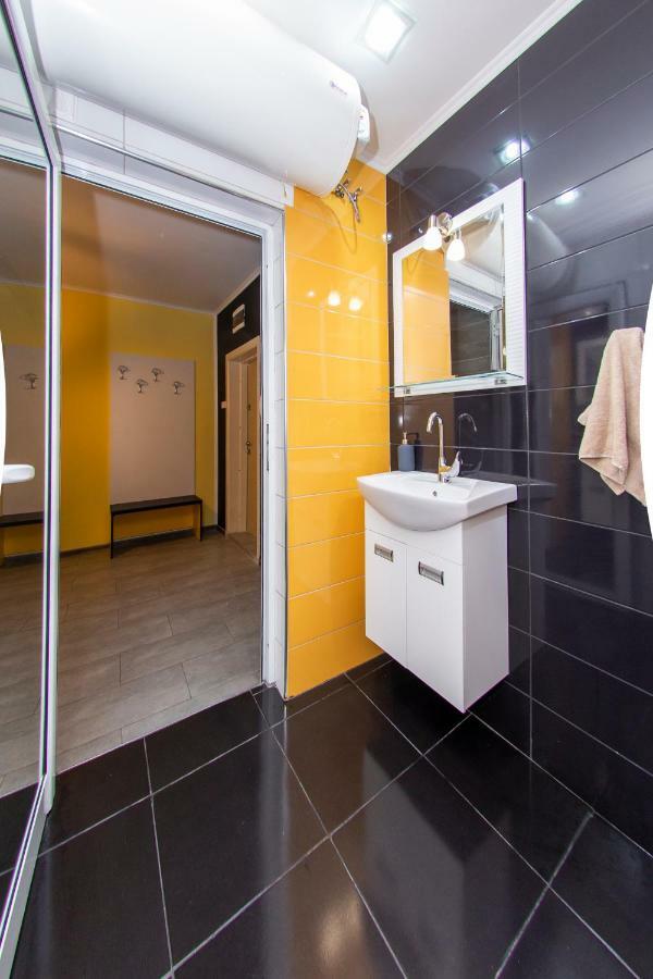 סופיה Lovely Home Parking Included מראה חיצוני תמונה